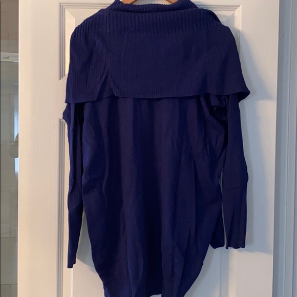 Multi-wear Sweater - Picture 2 of 5